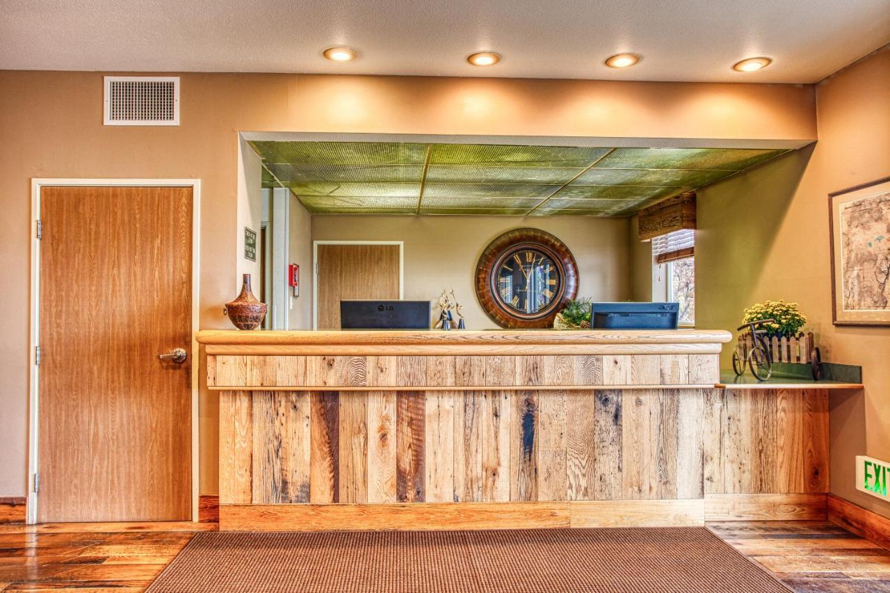 Rory & Ryan Inn Hines Exterior foto